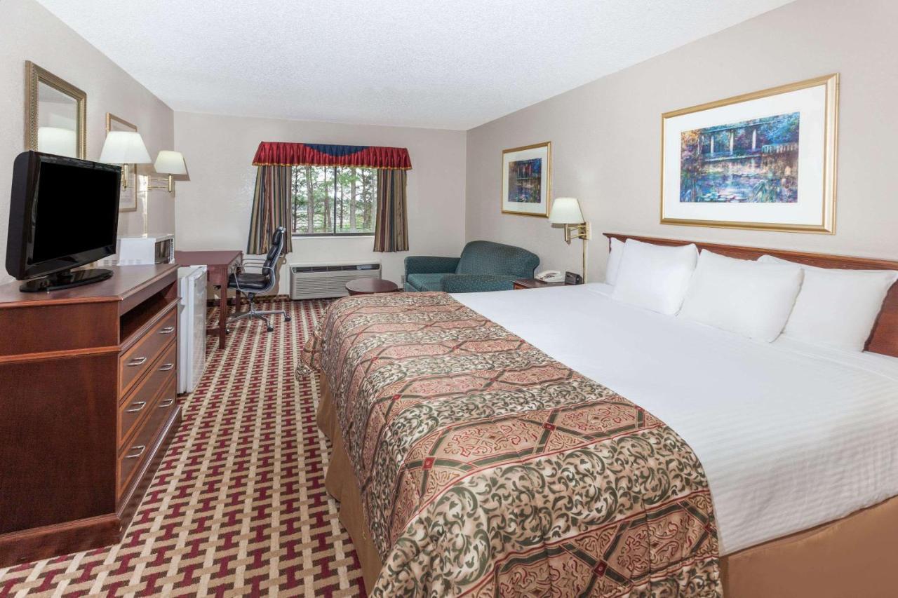 Baymont By Wyndham Smyrna Hotel Kültér fotó